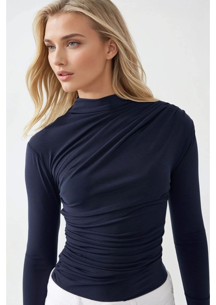 Kadın Dik Yaka Büzgü Detaylı Sandy Bluz Blue