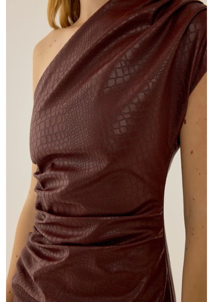 Kadın Tek Kollu Timsah Desenli Suni Deri Mini Elbise Red