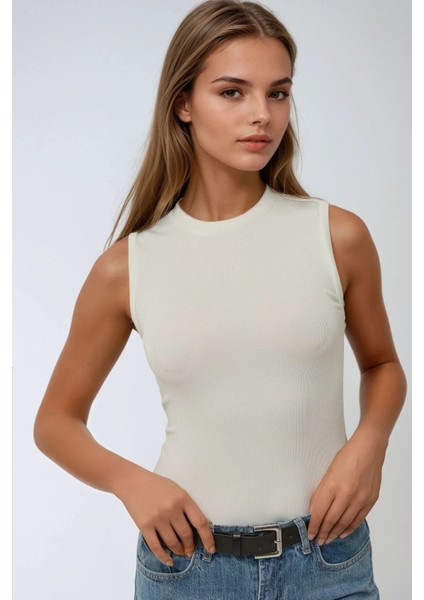 Kadın Vücuda Oturan Bisiklet Yaka Örme Bluz White