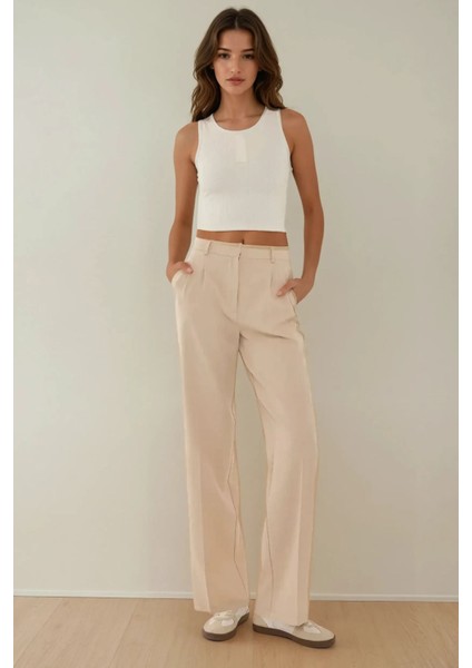 Kadın Orta Bel Pileli Düz Kesim Pantolon Natural