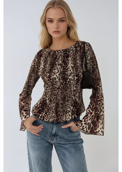 Kadın Leopar Desenli Kayık Yaka Gipeli Bluz Çok Renkli