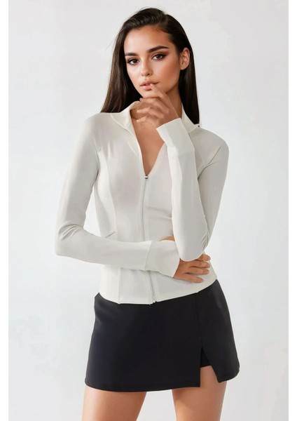 Kadın Dar Kesim Örme Dik Yaka Fermuarlı Aktif Üst Beyaz
