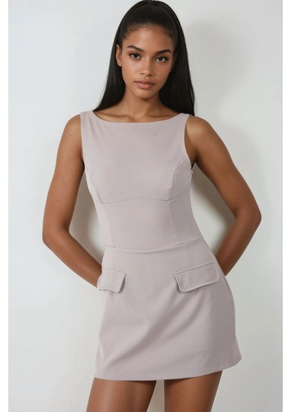 Kadın İçi Şortlu Cep Kapaklı Dar Mini Elbise Açık Gri