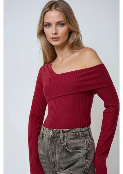 Kadın Asimetrik Yaka Fitilli Örme Bluz Red