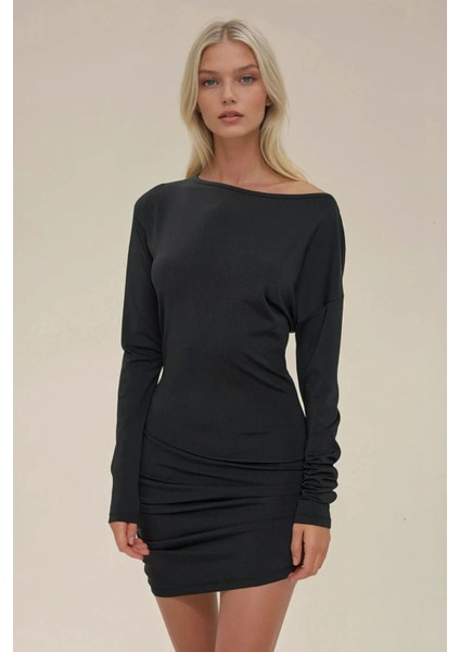 Kadın Kayık Yaka Vücuda Oturan Mini Elbise Siyah