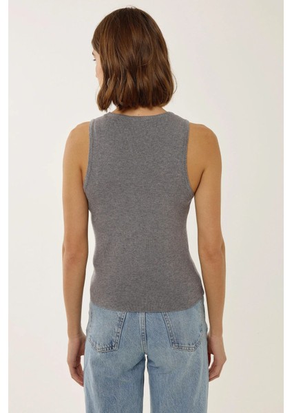 Kadın Vücuda Oturan Ribanalı U Yaka Kolsuz Üst Grey