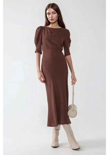 Kadın Puantiyeli Truvakar Kol Midi Elbise Brown
