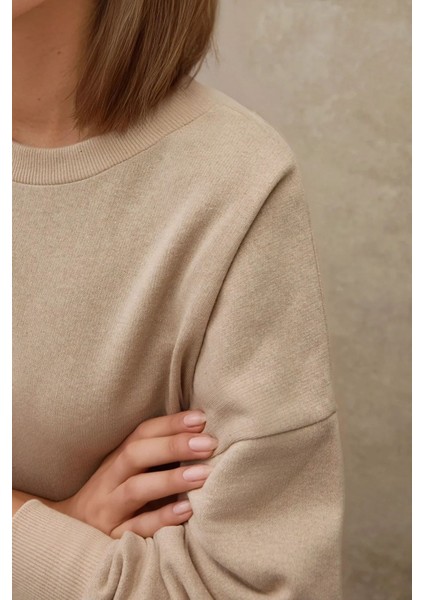 Kadın Oversize Bisiklet Yaka Basic Sweatshirt Natural