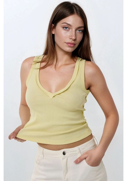 Kadın V Yaka Ters Dikiş Detaylı Kolsuz Slim Fit Örme Üst Yellow