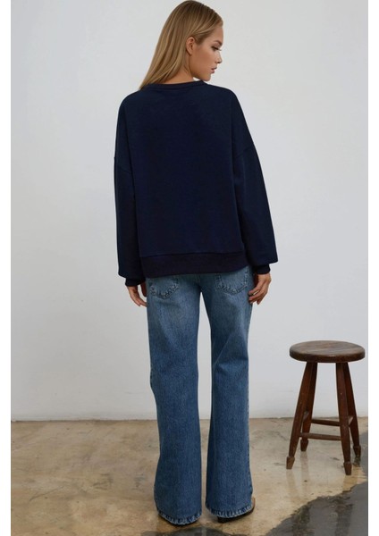 Kadın Oversize Bisiklet Yaka Basic Sweatshirt Lacivert