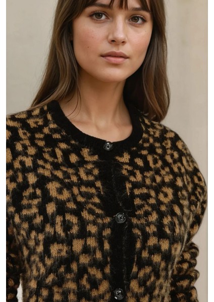 Kadın Relaxed Fit Leopar Desenli Triko Hırka Kestane Kahvesi