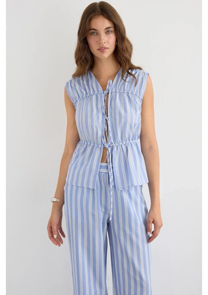 Kadın Fiyonk Detaylı Çizgili Bisiklet Yaka Bluz Blue