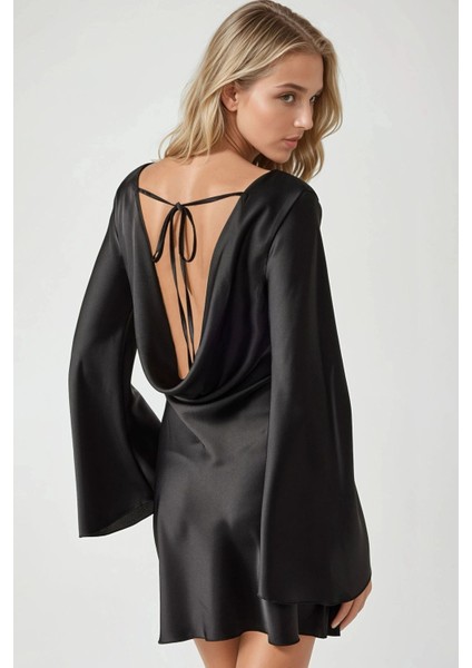 Kadın Sırt Detaylı Saten Mini Elbise Siyah