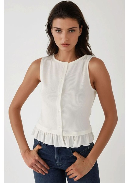 Kadın Fırfır Detaylı Dokulu Bisiklet Yaka Örme Bluz Beyaz