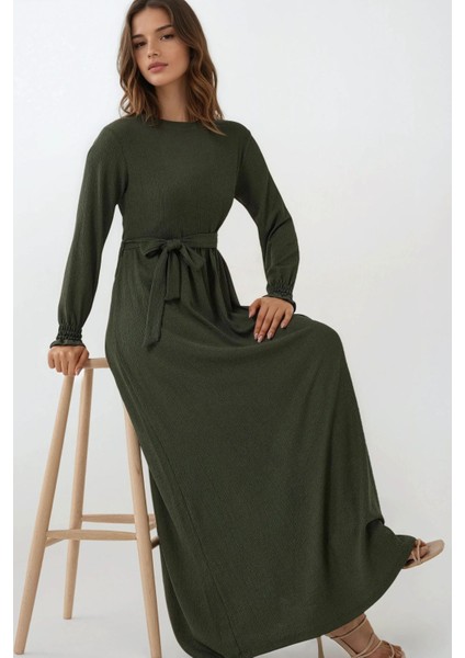 Kadın Dokulu Bisiklet Yaka Kuşaklı Modest Elbise Black