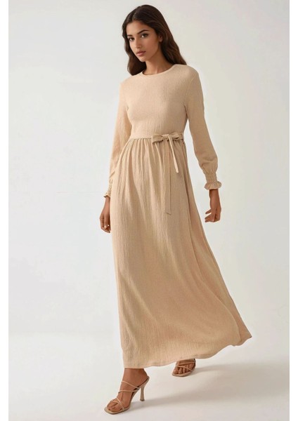 Kadın Dokulu Bisiklet Yaka Kuşaklı Modest Elbise Natural