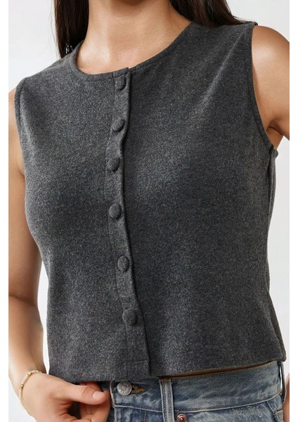 Kadın Düğme Detaylı Bisiklet Yaka Örme Kolsuz Yelek Grey