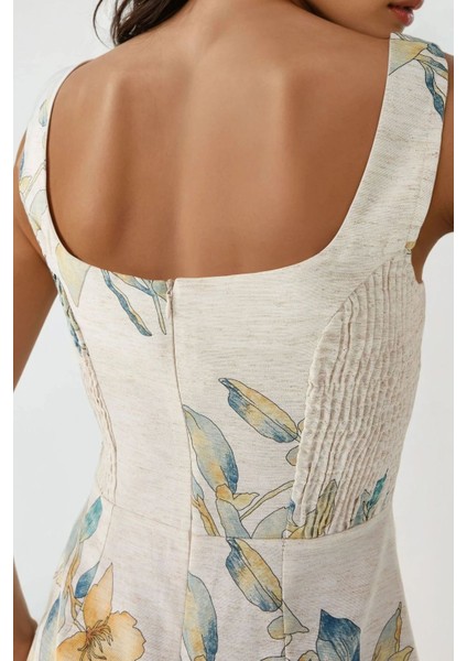 Kadın Keten Görünümlü Çiçek Desenli Gipe Detaylı Mini Elbise Fildişi Doğal