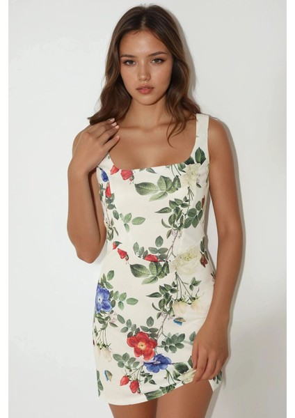 Kadın Kare Yaka ve Çiçekli Desenli Bodycon Mini Elbise Çok Renkli