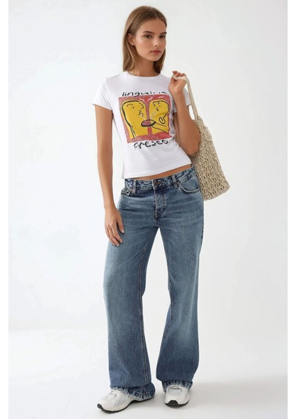 Kadın Dar Kesim Desenli Yuvarlak Yaka T-Shirt Çok Renkli