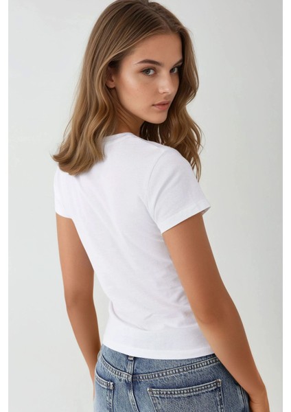 Kadın Dar Kesim Desenli Yuvarlak Yaka T-Shirt Çok Renkli