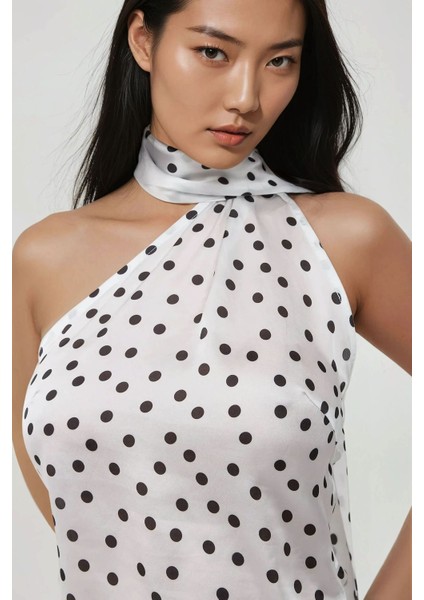 Kadın Asimetrik Yaka Saten Baskılı Puantiyeli Bluz White