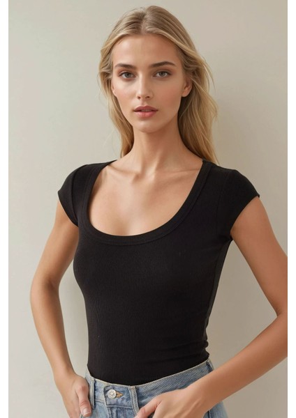 Kadın Slim Fit Bisiklet Yaka Kısa Tişört Black