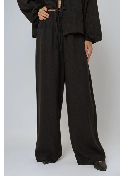 Kadın Geniş Paça Rahat Kesim Pantolon Siyah