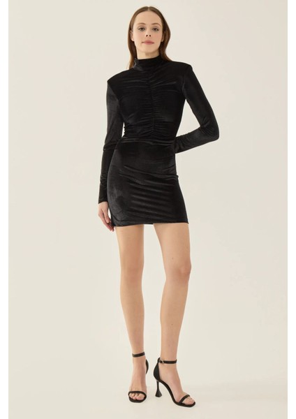 Kadın Vatkalı Kadife Mini Elbise Black