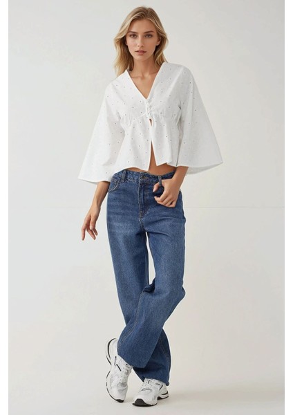 Kadın Dokulu Brode Önü Bağlamalı Yaka Kısa Bluz White