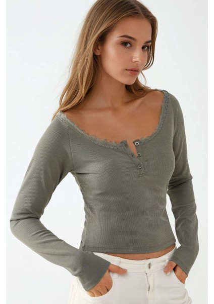 Kadın Dantel Şerit Detaylı Uzun Kollu Slim Fit Üst Green