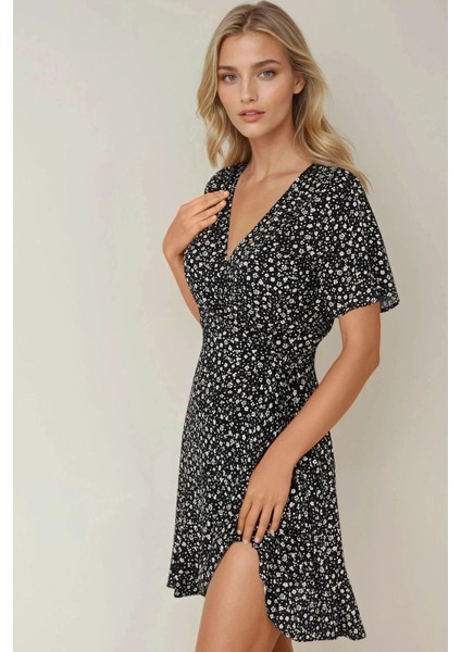 Kadın Çiçek Desenli V Yaka Viskon Mini Elbise Black