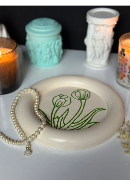 Yeşil Efina Çiçek Kabartmalı Anahtarlık ve Takılık, Şık ve Renkli Tasarım fiyatları