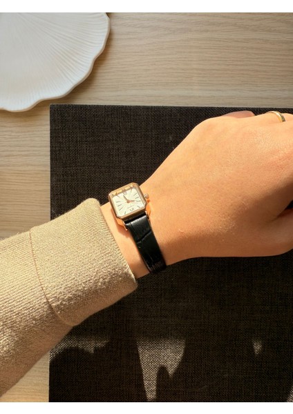 Retro Minimal Deri Kordon Vintage Kadın Kol Saati modelleri