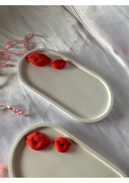 Beyaz Dudak Tasarım Beton Döküm Sunumluk ve Organizer Seti modelleri