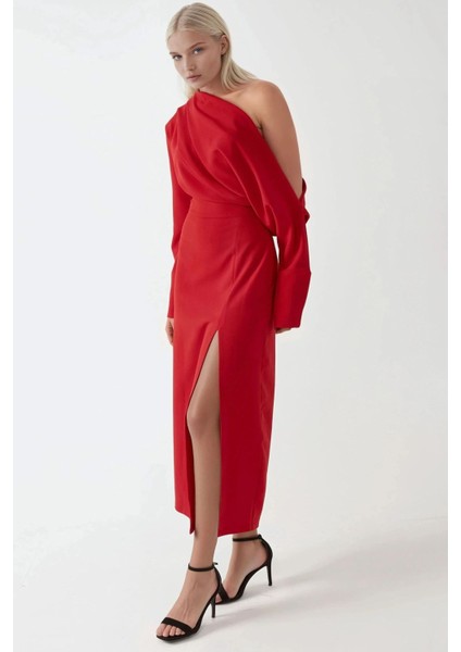 Kadın Asimetrik Yaka Yırtmaçlı Bodycon Midi Elbise Red