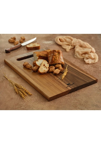 Doğal Ceviz Ağacından El Yapımı Ahşap Sunum ve Kesme Tahtası – 38x24 cm
