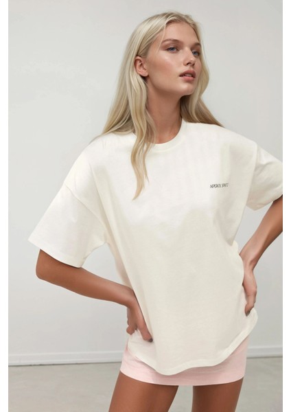 Kadın Kadın %100 Pamuk Bisiklet Yaka Oversize Beyaz Baskılı T-Shirt Çok Renkli