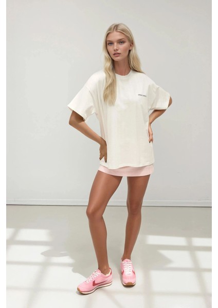Kadın Kadın %100 Pamuk Bisiklet Yaka Oversize Beyaz Baskılı T-Shirt Çok Renkli