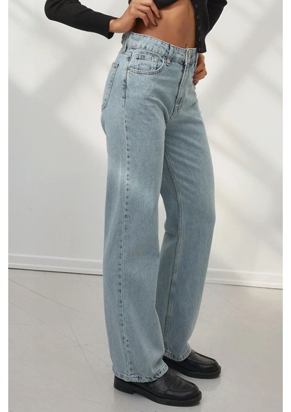 Kadın Straight Fit Jeans Açık Mavi Denim