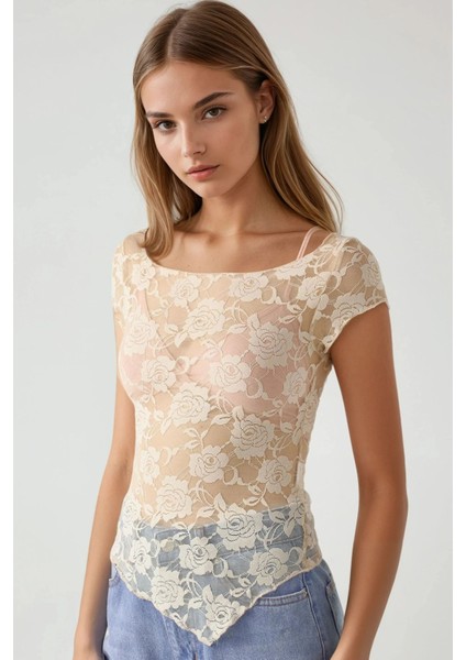 Kadın Çiçekli Dantel Kısa Üst Pika Koleksiyonu Fildişi Doğal
