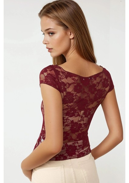 Kadın Çiçekli Dantel Kısa Üst Pika Koleksiyonu Bordo Kırmızı