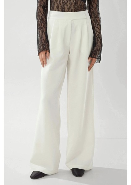 Kadın Yüksek Bel Geniş Paça Pileli Palazzo Pantolon Beyaz indirimleri