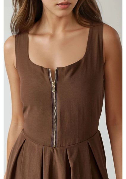 Kadın Yuvarlak Yaka ve Fermuarlı Uzun A Form Elbise Kahve Kahvesi