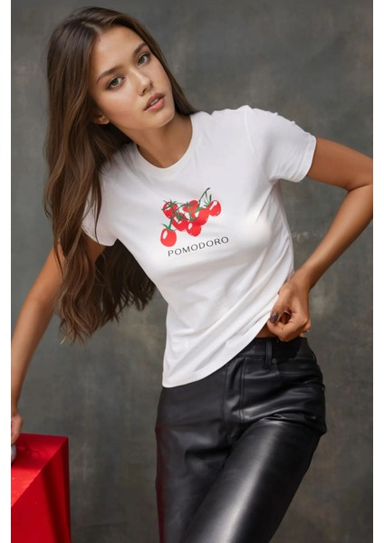 Kadın Kadın Bisiklet Yaka Kısa Kollu Önü Baskılı Pamuklu T-Shirt Kırmızı