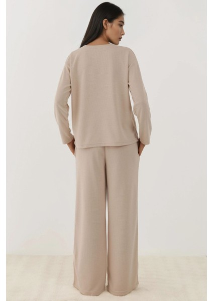 Kadın Yumuşak Dokulu Rahat Kesim Örme Pijama Takımı Natural