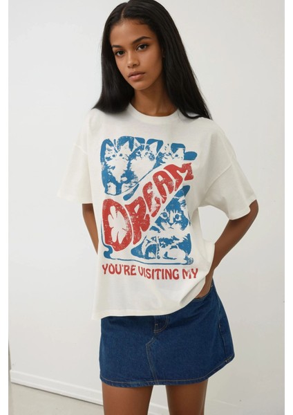 Kadın Kadın %100 Pamuk Bisiklet Yaka Oversize Beyaz Baskılı T-Shirt Kırmızı