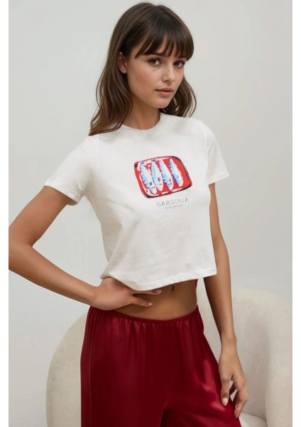 Kadın Baskı Detaylı Regular Fit Bisiklet Yakalı %100 Pamuklu Crop T-shirt Buz Mavisi