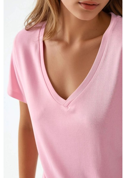 Kadın Soft Touch V Yaka Kısa Kollu Modal Karışımlı Tişört Busem Collection Karanfil Pembesi