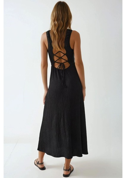 Kadın Kare Yaka Dokulu Midi Elbise Siyah